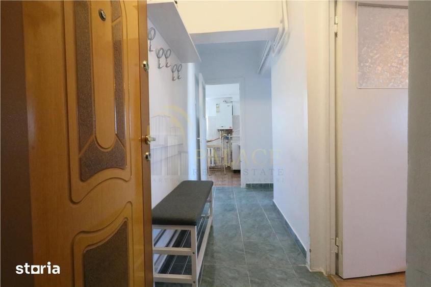 Apartament cu 3 camere decomandat în Hala Centrală
