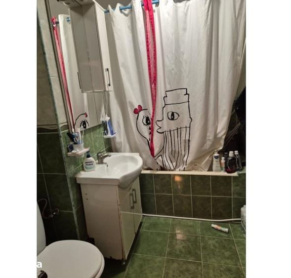 Apartament cu 3 camere în Decebal