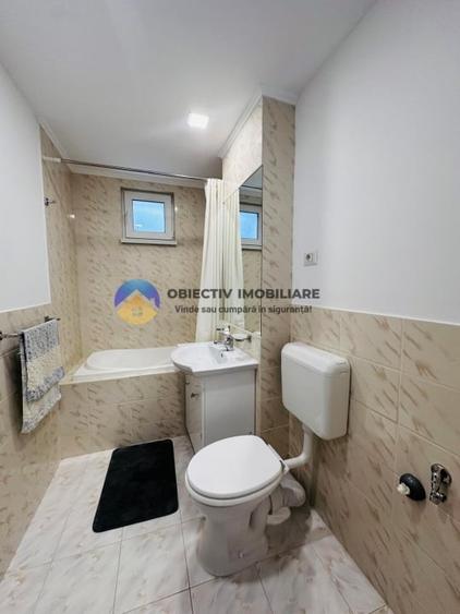 Apartament cu 3 camere decomandat în Precista