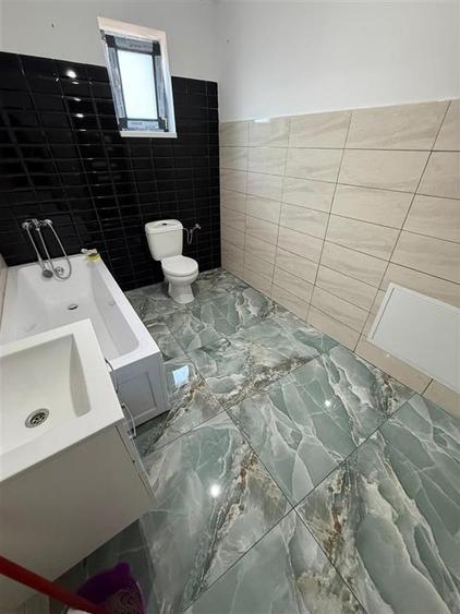 Casă individuală cu 4 camere cu Canalizare în Tomești