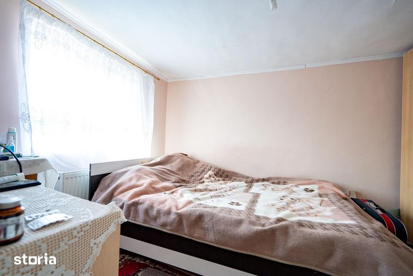 Casă cu 2 camere cu Teren 1068 Mp în Iorga
