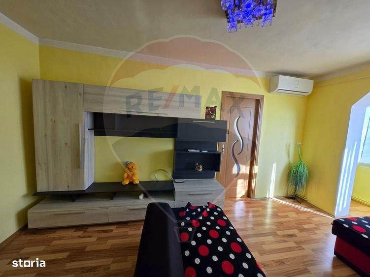 Apartament cu 2 camere semidecomandat în Cetății