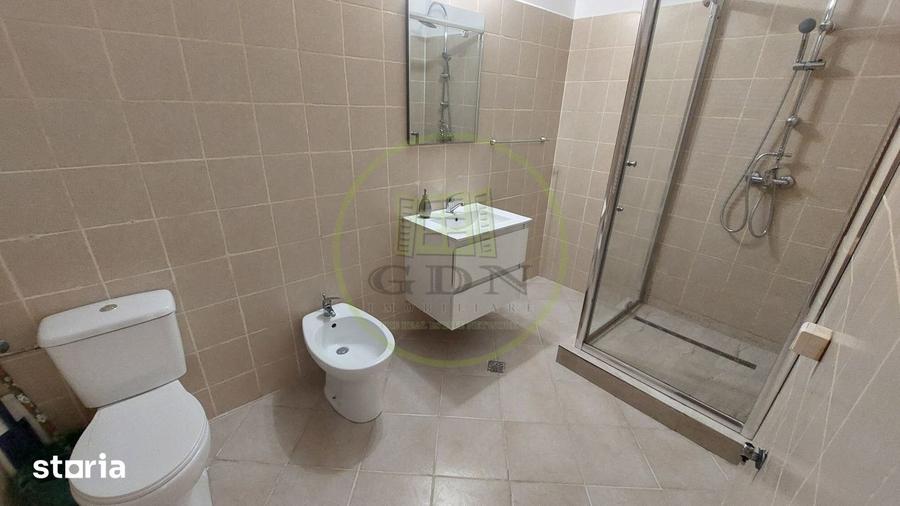 Garsonieră decomandată, mobilată în Sărari