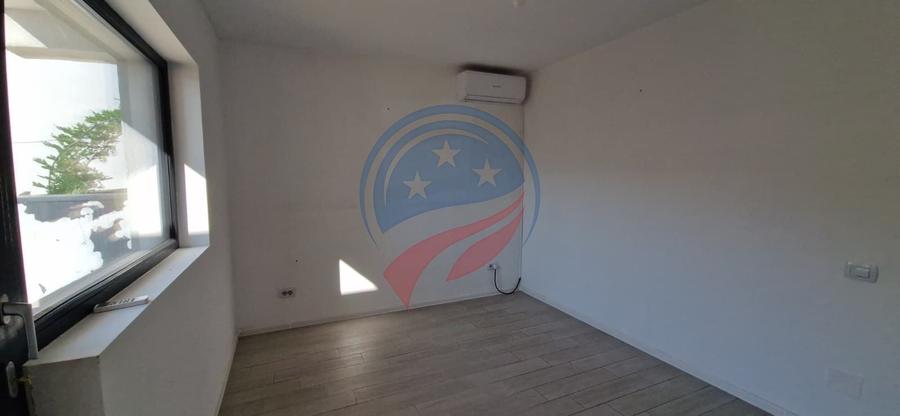 Casă individuală cu 5 camere cu Canalizare în Exterior Sud