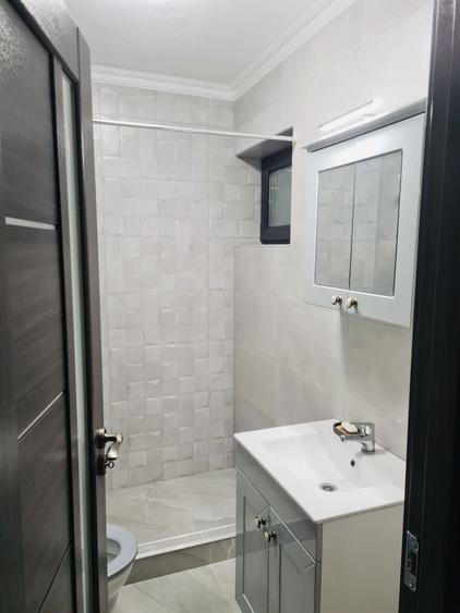 Casă individuală cu 4 camere cu Canalizare în Rontău