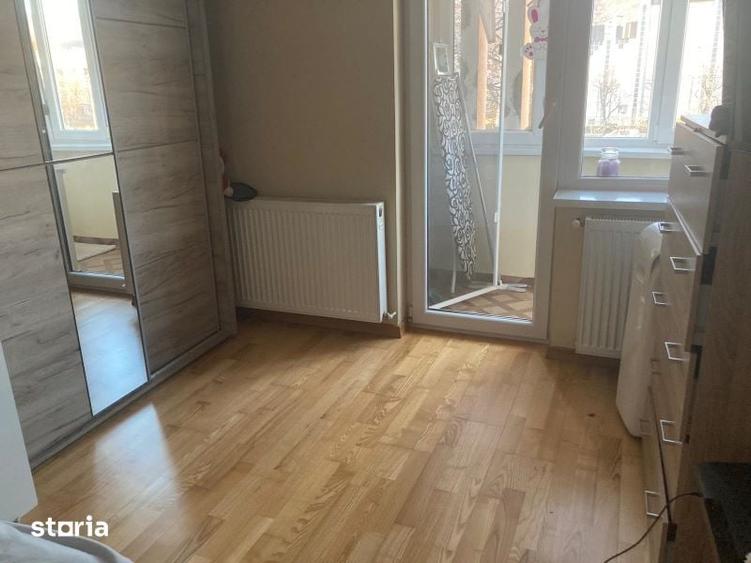Apartament cu 4 camere semidecomandat în Republicii
