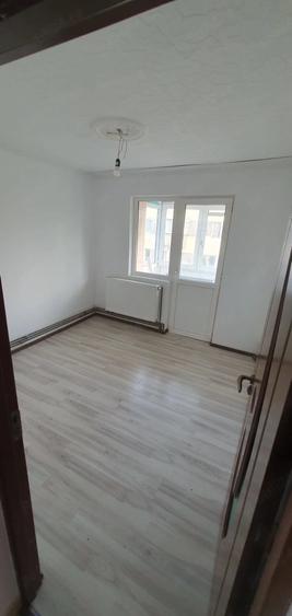 Apartament cu 2 camere semidecomandat în Sălaj