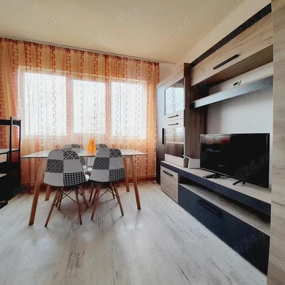 Apartament cu 3 camere semidecomandat în Tomis Nord