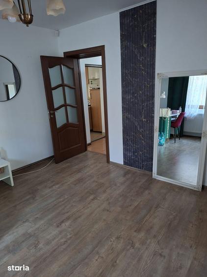 Casă cu 2 camere cu Teren 300 Mp în 23 August