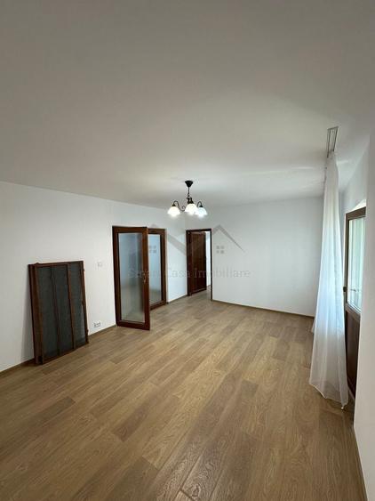 Apartament cu 3 camere decomandat în Dacia