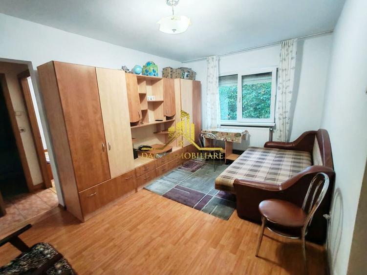 Apartament cu 2 camere semidecomandat, mobilat în Mănăștur