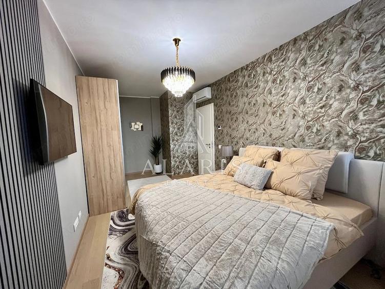 Apartament cu 4 camere semidecomandat în Badea Cârțan