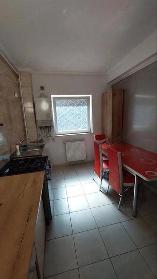 Apartament cu 2 camere decomandat în Florești