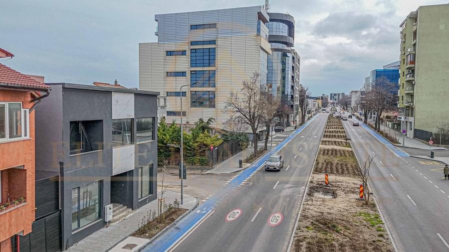 Spațiu comercial, de 470 mp, în Faleza Nord