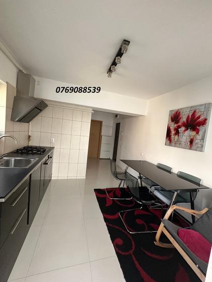 Apartament cu 2 camere semidecomandat, mobilat în Baicului
