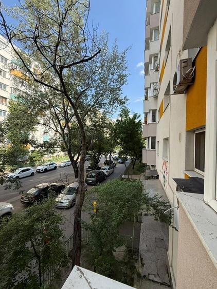 Apartament cu 2 camere decomandat în Rahova