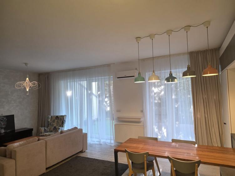 Apartament cu 3 camere decomandat, mobilat în Pipera