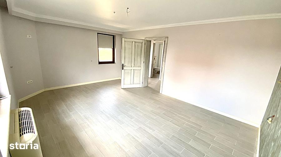 Casă cu Teren 1234 Mp în Nufărul