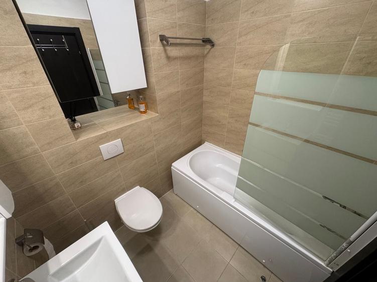 Apartament cu 2 camere decomandat, mobilat în Tomis Plus