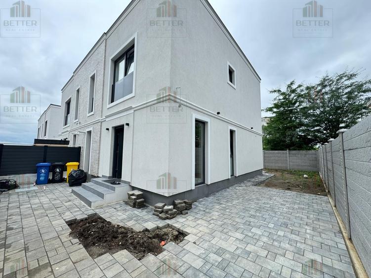 Duplex cu 4 camere cu Canalizare în Metalurgiei