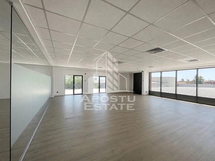 Spațiu comercial, de 297 mp, în Giroc