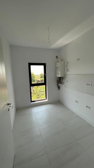 Apartament cu 3 camere semidecomandat în Găgeni