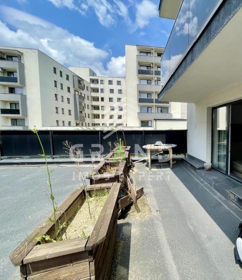 Apartament cu 2 camere semidecomandat, mobilat în Dâmbul Rotund