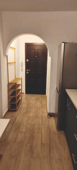 Apartament cu 2 camere semidecomandat în Tei