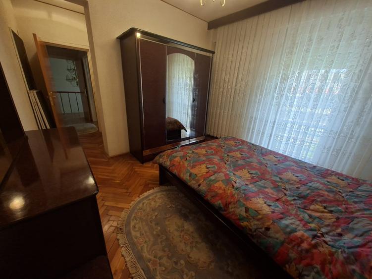 Penthouse cu 5 camere decomandat în Armeneasca