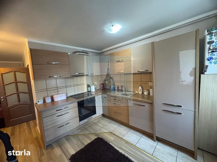 Apartament cu 3 camere în Centrul Civic
