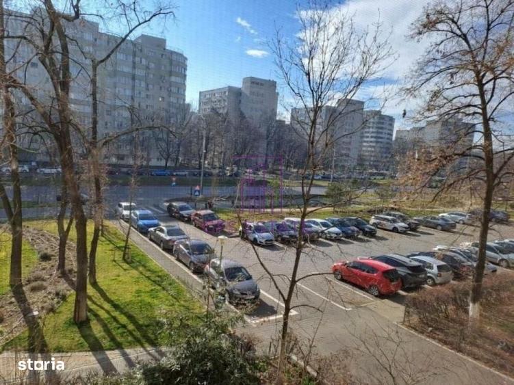 Apartament cu 3 camere decomandat în Drumul Taberei