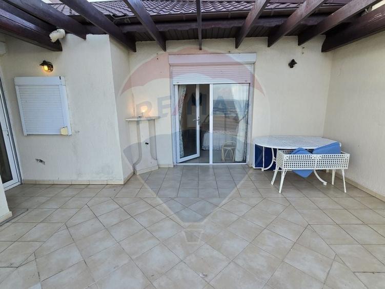 Apartament cu 4 camere decomandat, mobilat în Nord