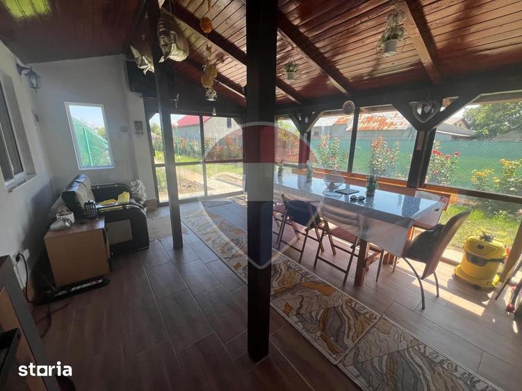 Casă cu 2 camere cu Teren 6943 Mp în Gologanu