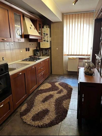 Apartament cu 3 camere în Șcheia