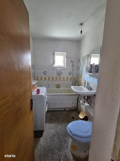 Apartament cu 3 camere decomandat în Aviației