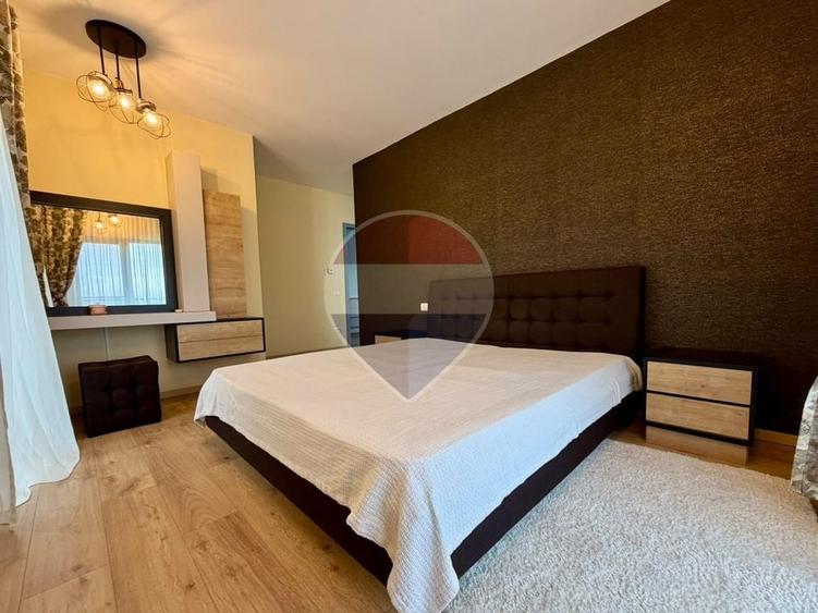 Apartament cu 3 camere semidecomandat în Calea Turzii