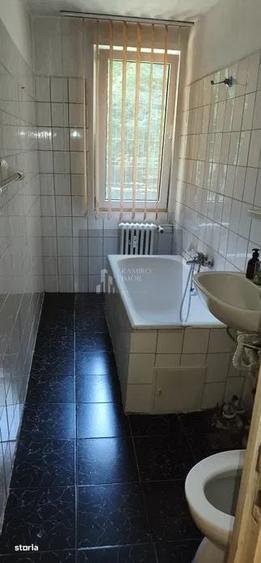 Garsonieră decomandată în Brâncoveanu