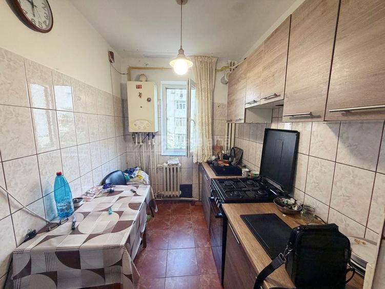 Alexandru cel Bun - rond Zimbru, 3 camere etaj 2, mutare imediata - 4