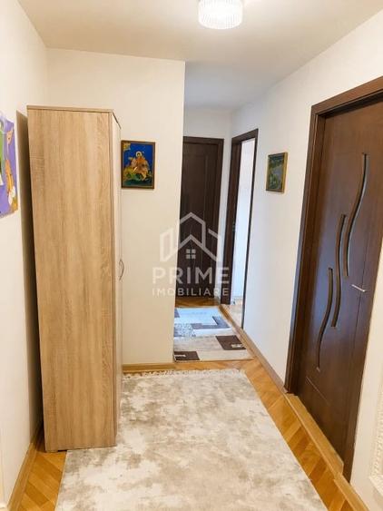Apartament cu 3 camere decomandat în Central