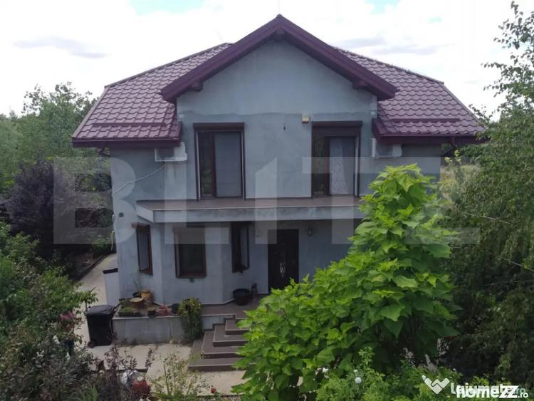 Casă cu 7 camere cu Teren 1170 Mp în Central