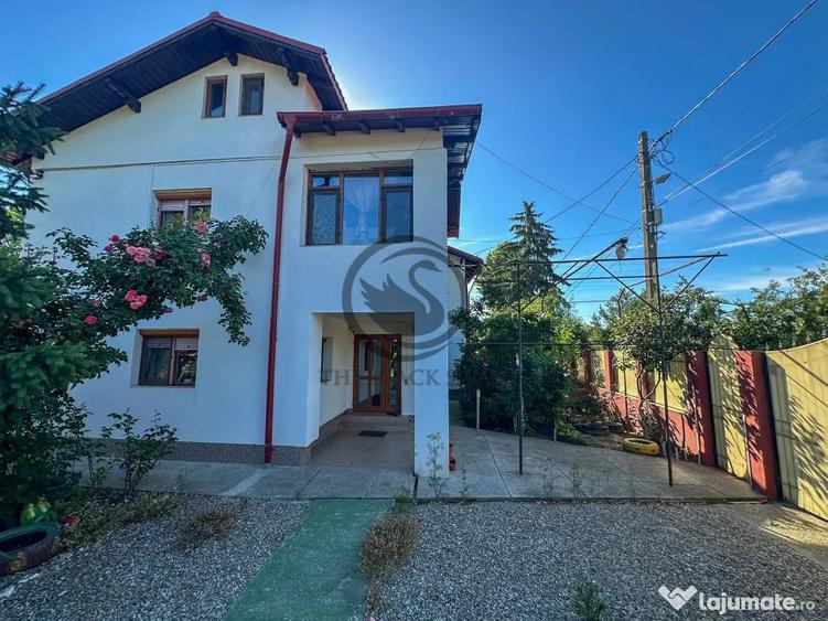 Casă cu 5 camere cu Canalizare în Cocorăștii Colț