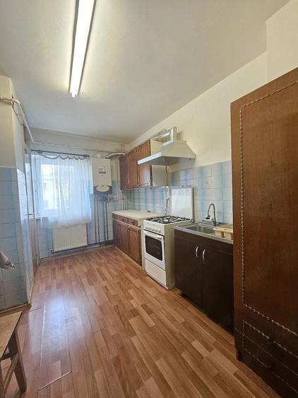 Apartament cu 3 camere decomandat în Exercițiu