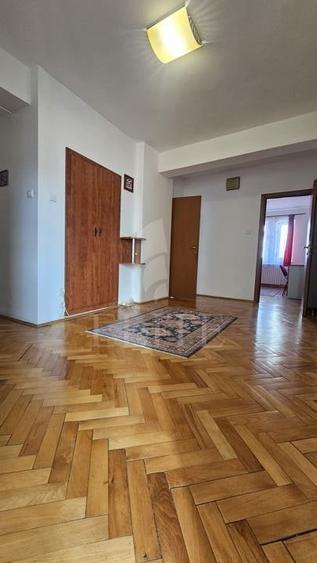 Apartament cu 4 camere decomandat, mobilat în Zorilor