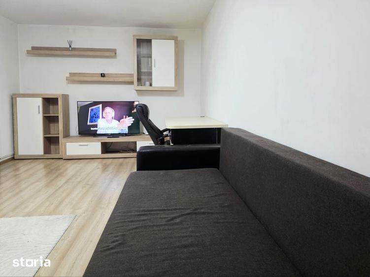 Apartament cu 2 camere decomandat în Nicolina