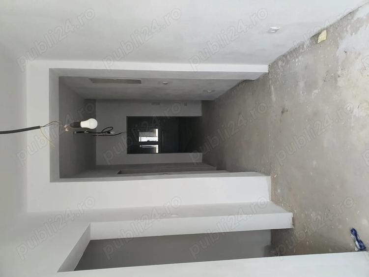 Spațiu comercial, de 400 mp, în Central