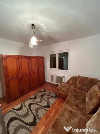 Apartament cu 3 camere decomandat în Mărăști