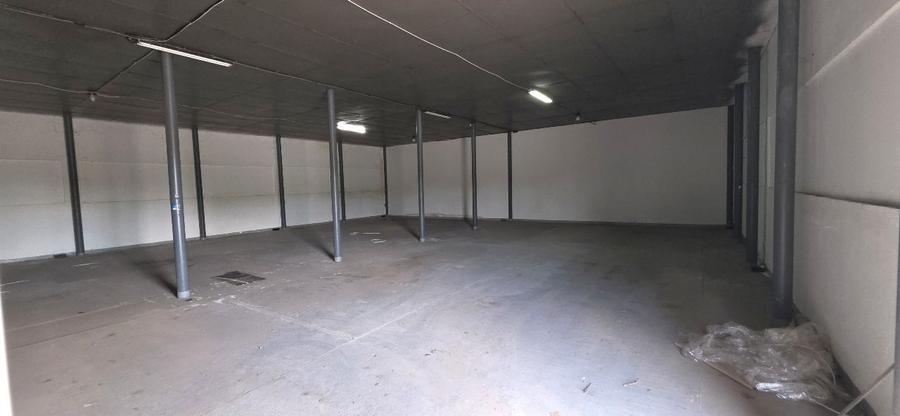 Spațiu industrial, de 200 mp, în Est
