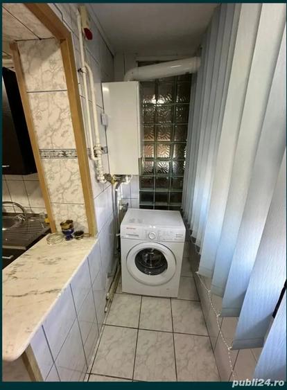 Apartament cu 3 camere decomandat în Școlilor