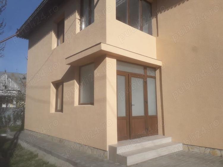 Casă cu 5 camere cu Teren 567 Mp în Târgu Neamț