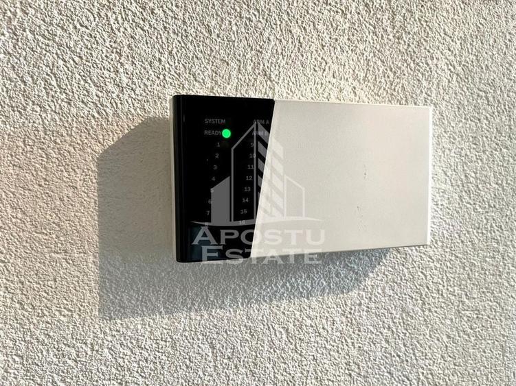 Apartament cu 3 camere semidecomandat, mobilat în Vest